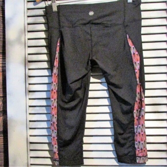 Athleta Small Ariel Swim/Workout Capris - Picture 7 of 10